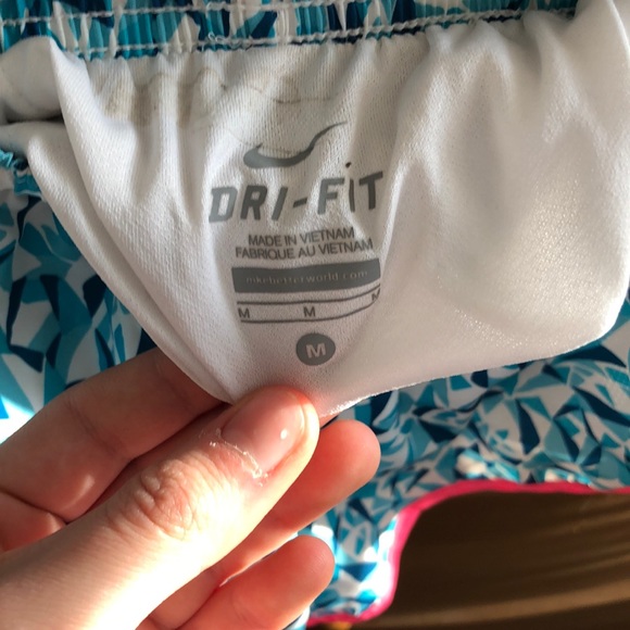 Nike pattern athletic shorts - Picture 5 of 5